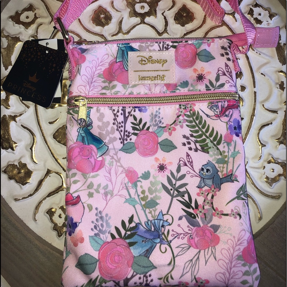 Loungefly Disney Sleeping Beauty 🧚‍♀️ passport